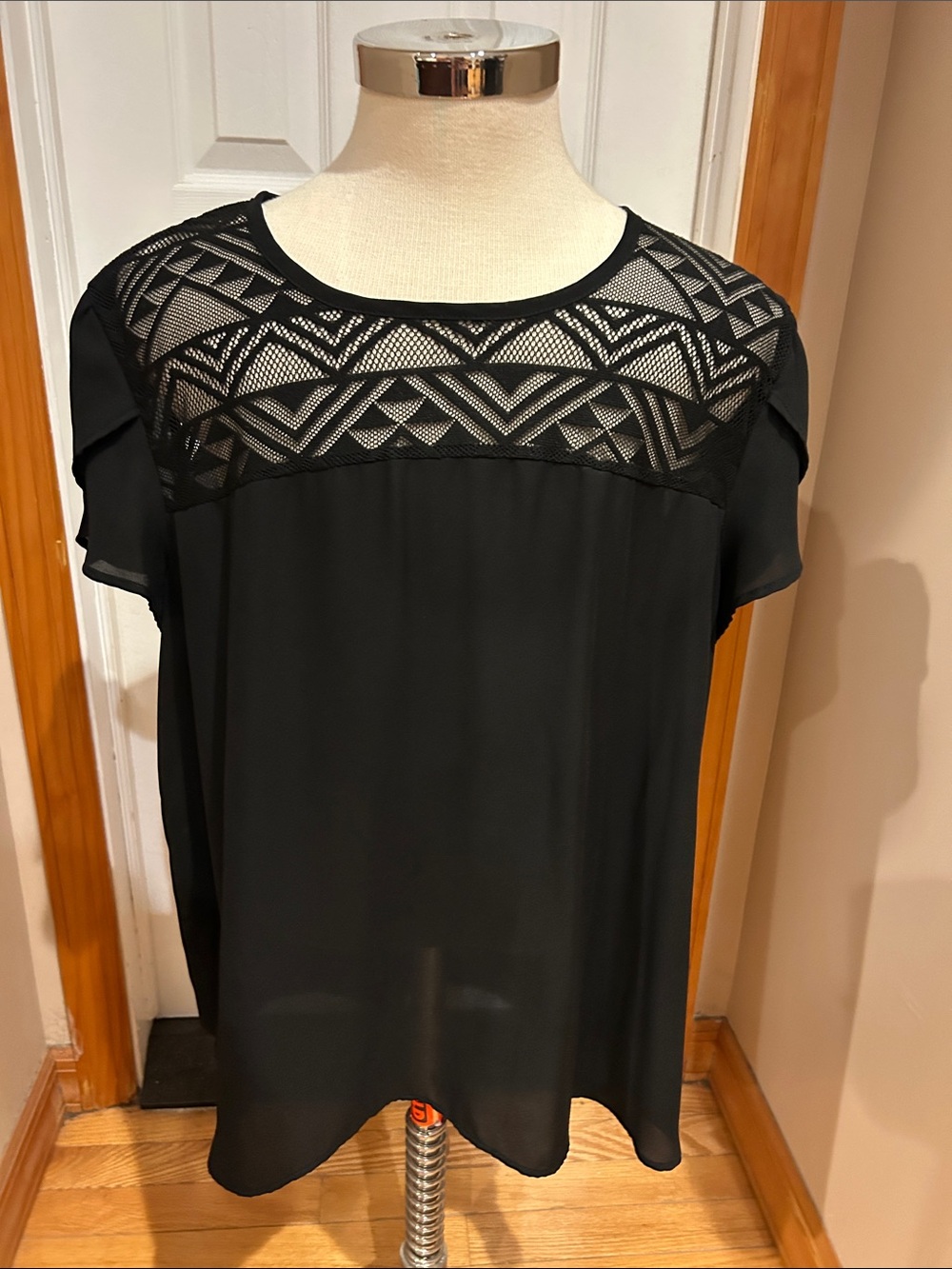 Black Lace Yoke Short Sleeve Women’s Top